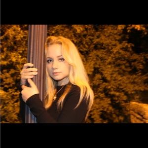 Meet your Posher, Elizabeth